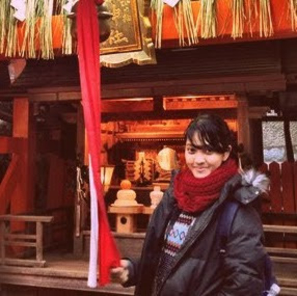 Meet your Posher, Aistyara charmita